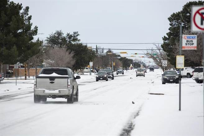 寒潮袭击美国南部 暴风雪可能再致德州陷入大停电和大瘫痪