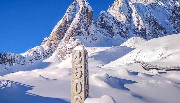 玉龙雪山索道停运致游客被困？景区：风季索道随时有停运可能