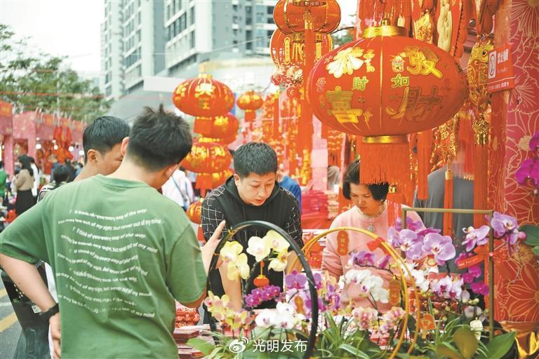 春节消费市场亮点多活力足（春节假期）