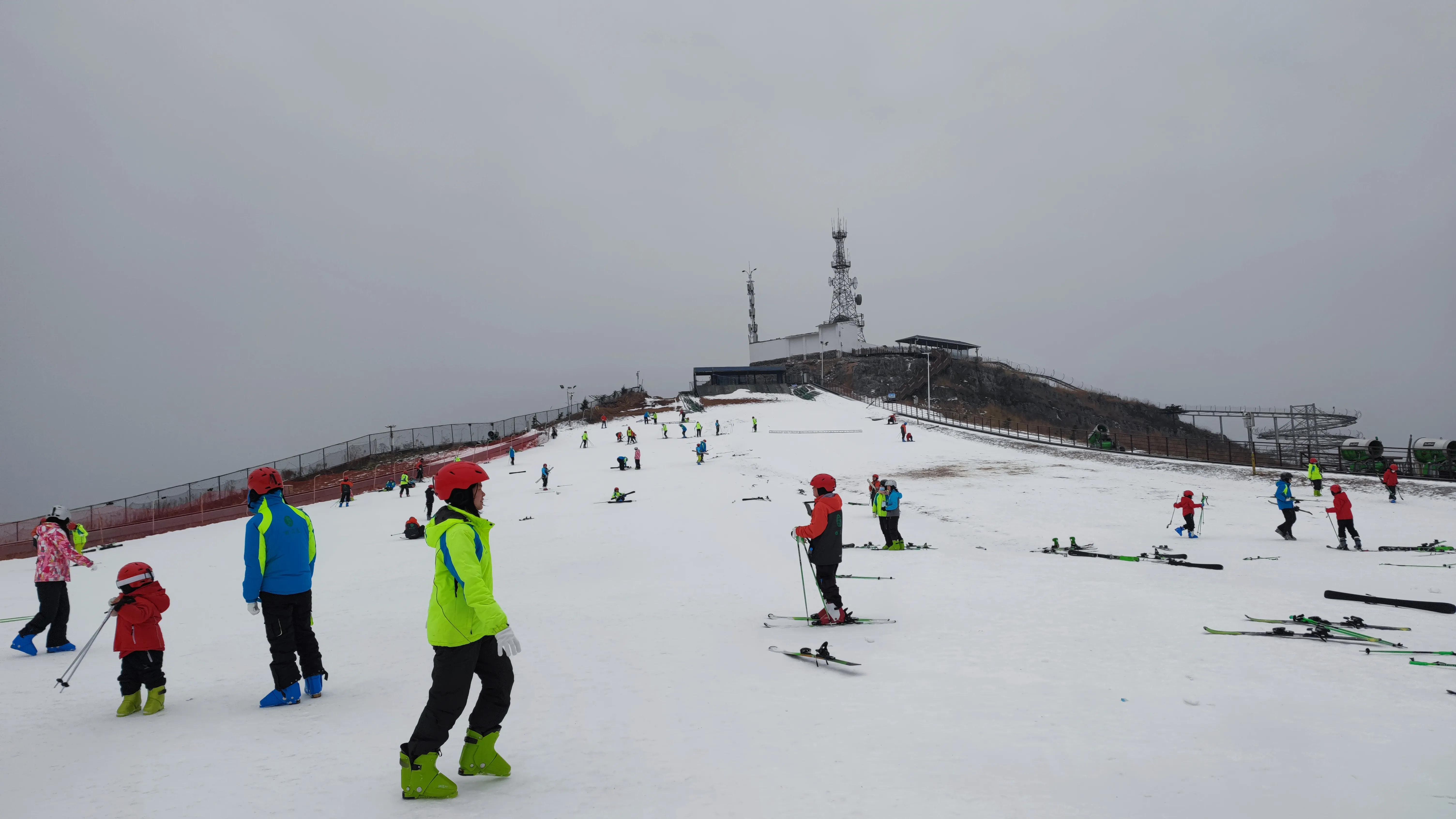 【“中国游记”第一季⑦】可以在中国的南部滑雪吗？外国博主们亲测后惊呆了……